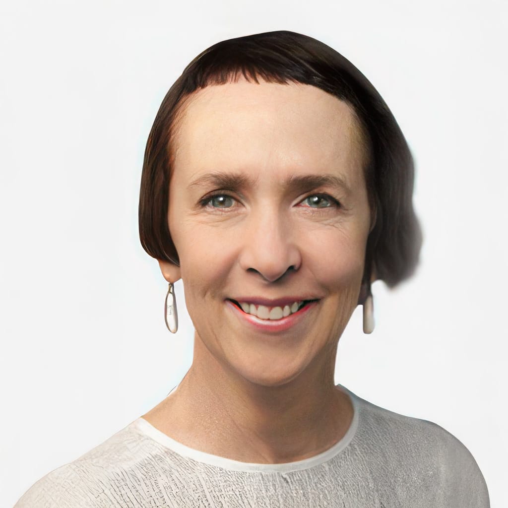 Dr Jennifer Arnold